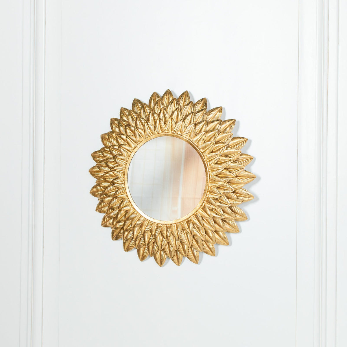 Gold Sunflower-Frame Round Wall Mirror, 48 cm - product image 4