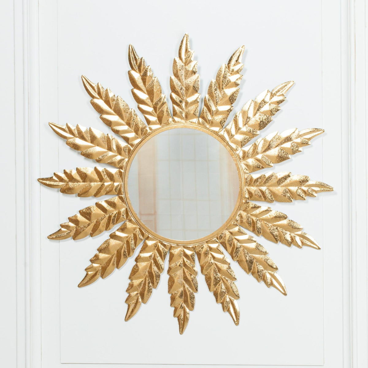 Gold Flower-Frame Round Wall Mirror, 76 cm - product image 2